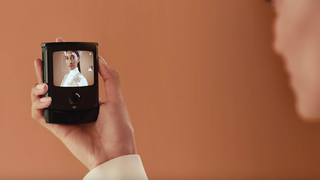 So, Is Battery Life Gonna Be a Problem for the Foldable Razr?